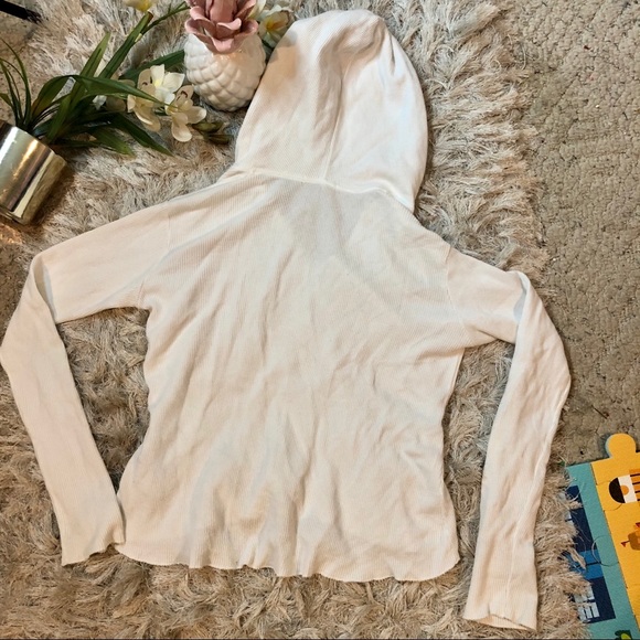 Brandy Melville Clothes - Picture 4 of 8